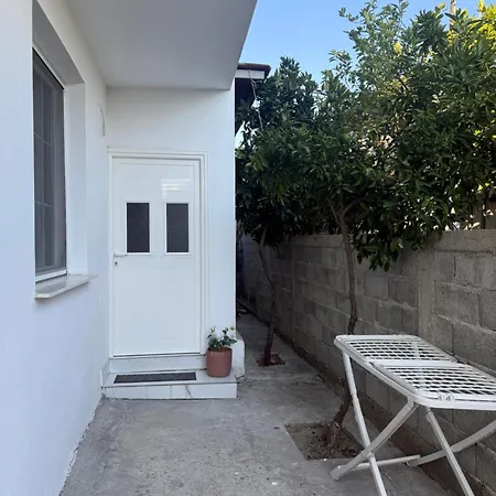 Cozy Nest - Near Airport & Centre Apartment Tirana